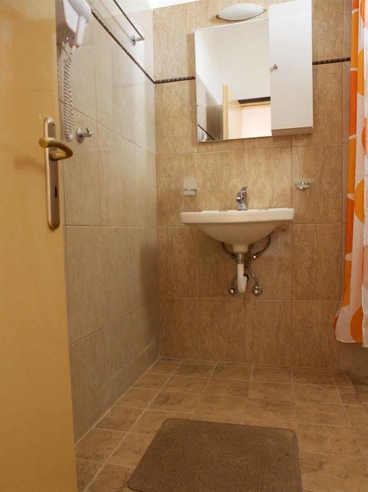 Hotel Coral 2*